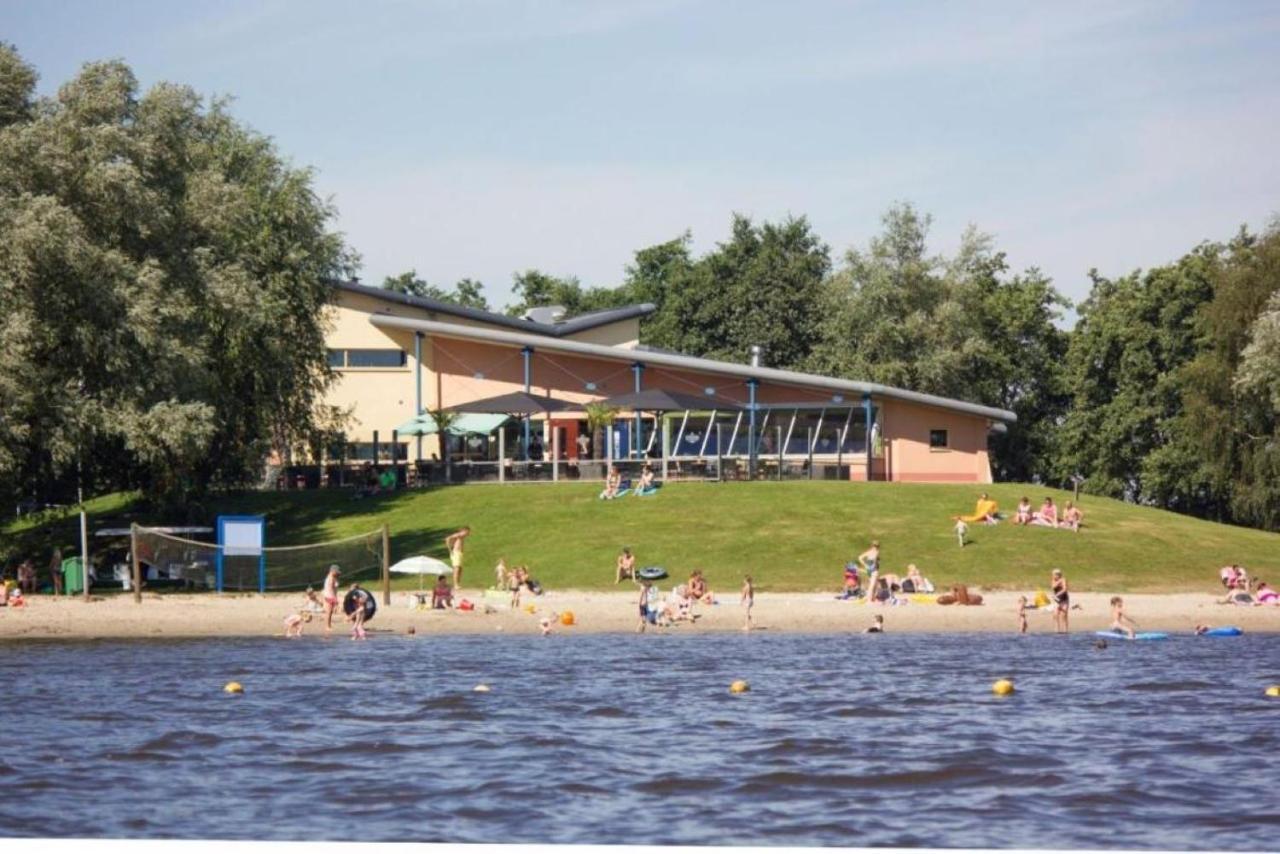 Kajuit423 6Pers 5Sterren Vakantiepark Bergumermeer Aan Het Water In Friesland Met Zwembad Suameer Exterior foto